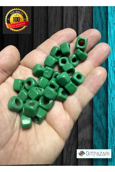 6 Adet El yapımı Kare Cam Boncuk - Kolye ucu , Halhal ucu  - ( 1cm X 1cm kare )
