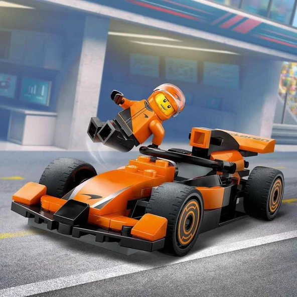 LEGO® City McLaren Yarış Arabalı F1® Sürücüsü 60442 - 5