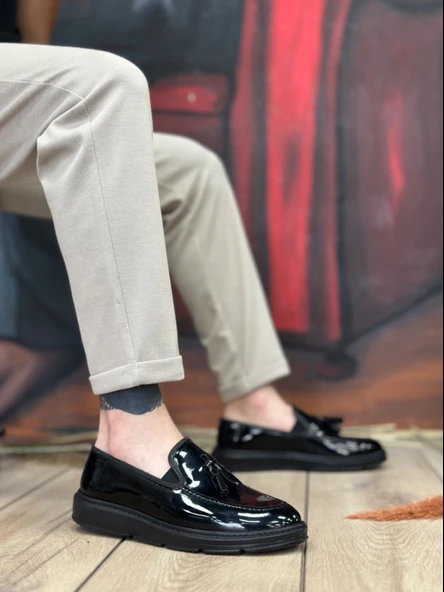 ET0005 Bağcıksız Yüksek Taban Siyah Rugan Klasik Püsküllü Corcik Erkek Ayakkabısı ürün görseli