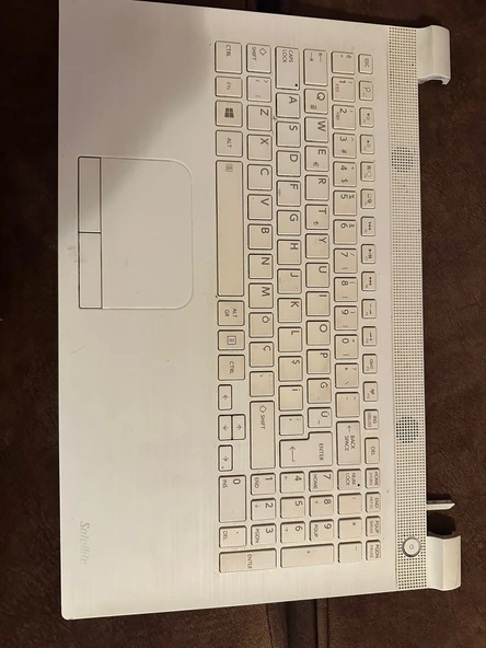 Toshiba C55 Üst Kasa ve Q Türkçe Klavye 2.el ürün görseli 1