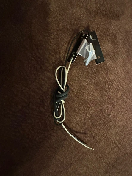 Toshiba C55 SAĞ VE SOL WIFI ANTEN 2.EL KULLANILMIŞ ürün görseli 1