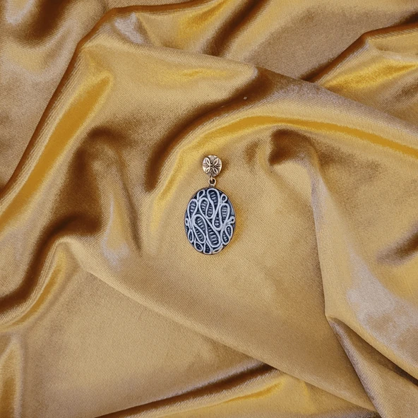 Fısıltı Çiçeği Bronz Çini Taşlı Çelik Zincir Kolye - Resim 4