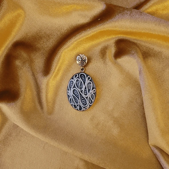 Fısıltı Çiçeği Bronz Çini Taşlı Çelik Zincir Kolye - Resim 2