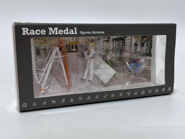 Race Medal 1:64 Boya Ustası Diorama Figür - 2