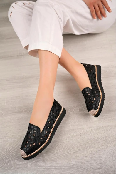 Feles Çiçek Detaylı Kadın Babet Ayakkabı ürün görseli