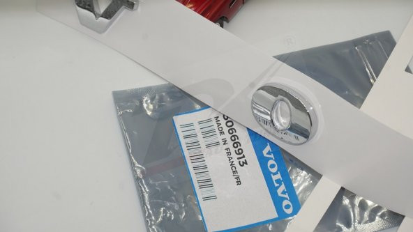 Volvo Yeni Nesil Bagaj Kapağı 3M 3D Yazı Logo Amblem Orjinal Ürün - 7