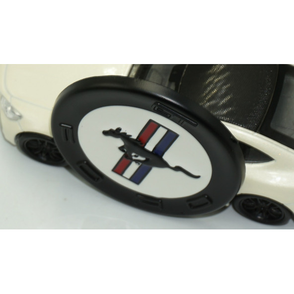 DK Ford Mustang 2.3T GT500 Siyah Beyaz Metal Bagaj Logo Arma Amblem - 4