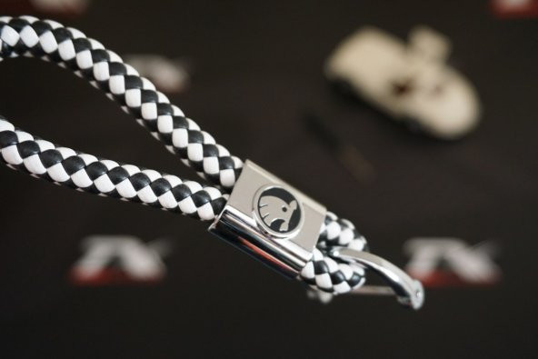 Skoda Logo Stil Hasır Desen Anahtarlık - 2