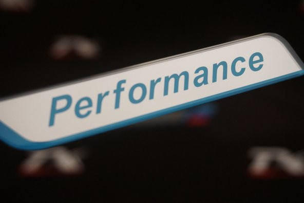 Bmw M Performance Kelebek Cam Dekor Logo
