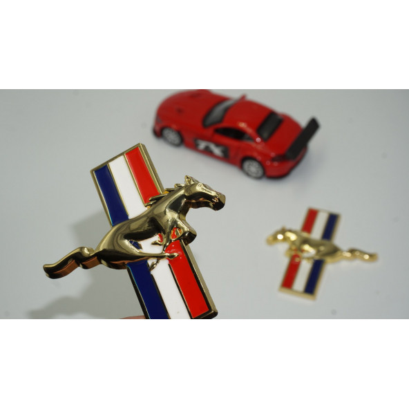 Mustang Koşan At Çamurluk Yanı 3M 3D Gold Metal Logo Amblem Seti