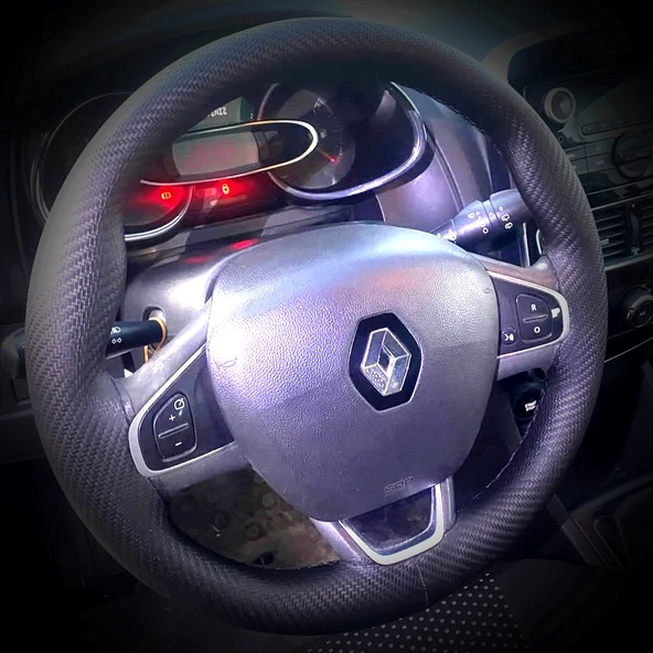 DİKİŞLİ DİREKSİYON KILIFI KARBON DERİ SİYAH DİKİŞLİ RENAULT CLİO İÇİN ürün görseli