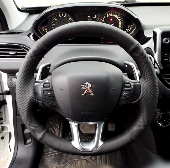 DİKİŞLİ DİREKSİYON KILIFI SİYAH DERİ NOKTALI DERİ SİYAH DİKİŞLİ PEUGEOT 208 İÇİN ürün görseli