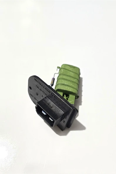 KAMİLPAR- LADA VEGA KALORİFER REZİSTANSI 3 FİŞLİ ürün görseli