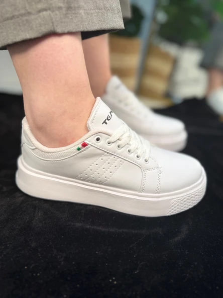 Günlük Kadın Spor Ayakkabı Ortopedik Vegan Deri Bağcık Hafif Kalın Yüksek Taban Yürüyüş Sneaker 102