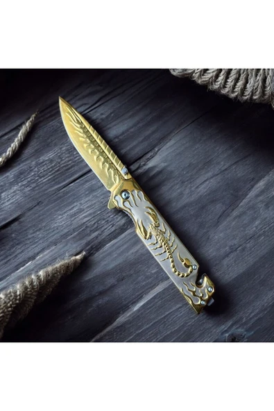 Akrep Motifli Çelik Çakı ürün görseli