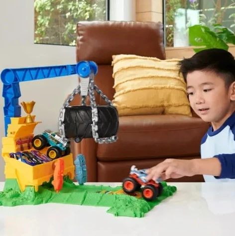 Hot Wheels Monster Trucks Arenada Rhinomite Mücadelesi Oyun Seti HTP18 - 4