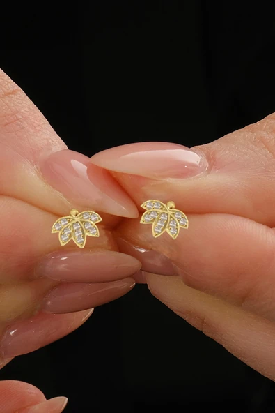 Gümüş altın yaldızlı zirkon taşlı lotus çiçeği küpe  SGTL12845GOLD