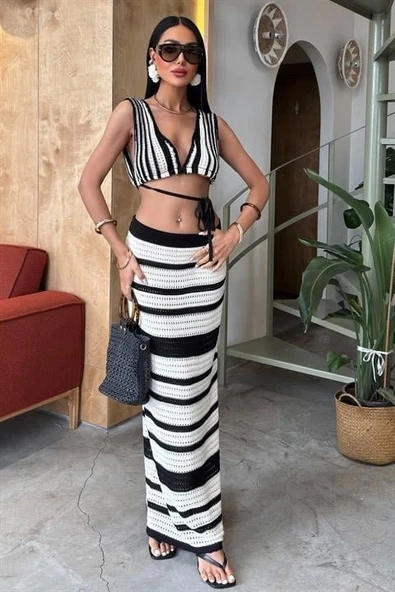 Çizgili Bikini Üst Ve Etek Triko Takım 10110
