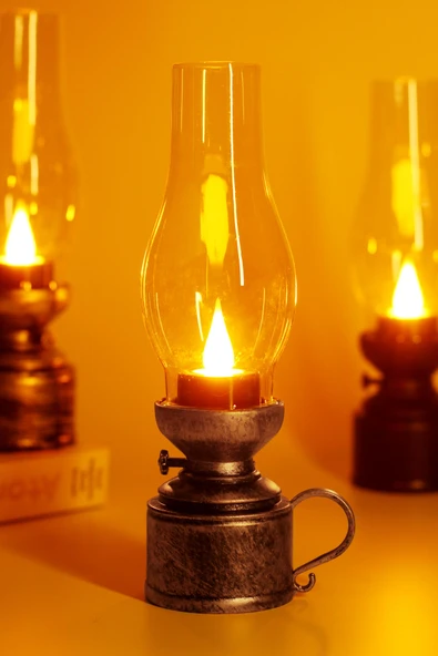 Led Mum Vintage Retro Gaz Lambası Tip Dumansız Pilli Alevli Dekoratif Yapay Mum Işıldak Gümüş 1037-5