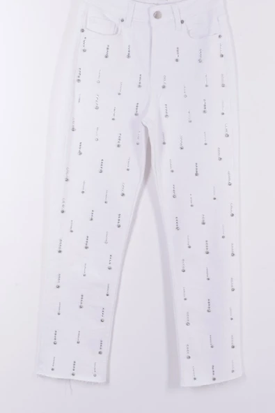 Önü Dekoratif Taş Detaylı ve Paçaları Dikişsiz Bilek Boy Mom Fit Kadın Jean Pantolon Beyaz