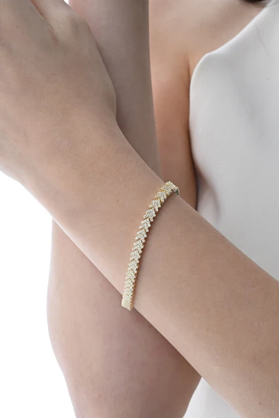 Gümüş altın yaldızlı zirkon taşlı modern görünümlü v model uzay yolu bileklik SGTL12855GOLD ürün görseli