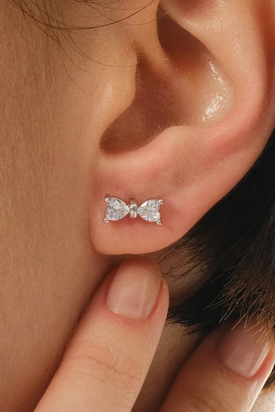 Gümüş rodyumlu kalp kesim zirkon taşlı fiyonk küpe SGTL12840RODAJ - Resim 2