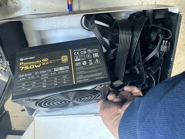 High Power Performance Gold GD HP1-J750GD-F12S 750 W Power Supply ARIZALI BOZUK