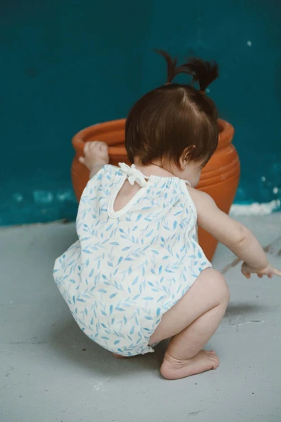 Mavi Çiçek Baskılı Bebek İp Askılı Tulum - 8