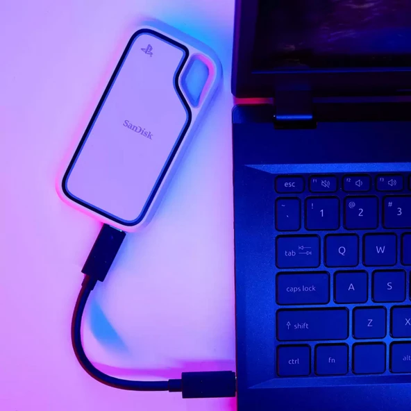 SanDisk Extreme 2TB 1000MB/s USB 3.2 Gen 2 PlayStation 5 ve PC Uyumlu Resmi Lisanslı Taşınabilir SSD SDSSDE62P-2T00-G25 - 4