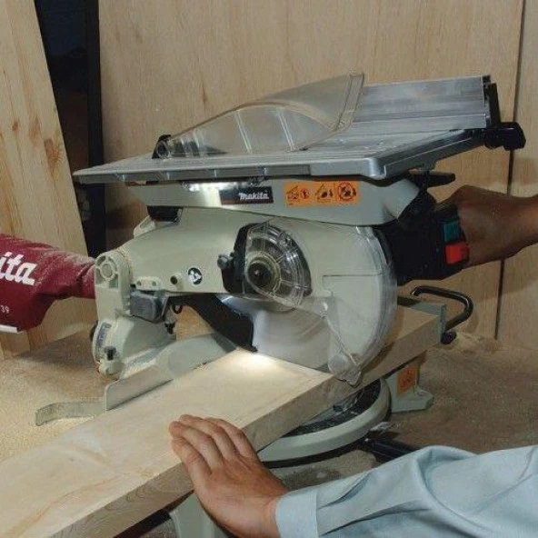 Makita LH1040 Gönye Kesme Tezgahı Üst Tablalı - 3