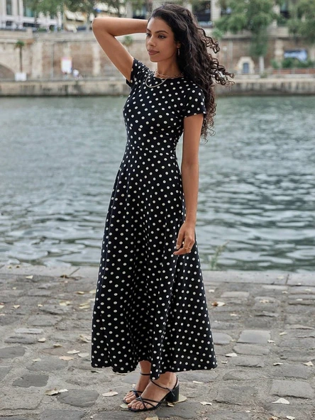 Lucky Life Kadın Kısa Kollu Bisiklet Yaka Puantiyeli Maksi örme Krep Elbise - Resim 9