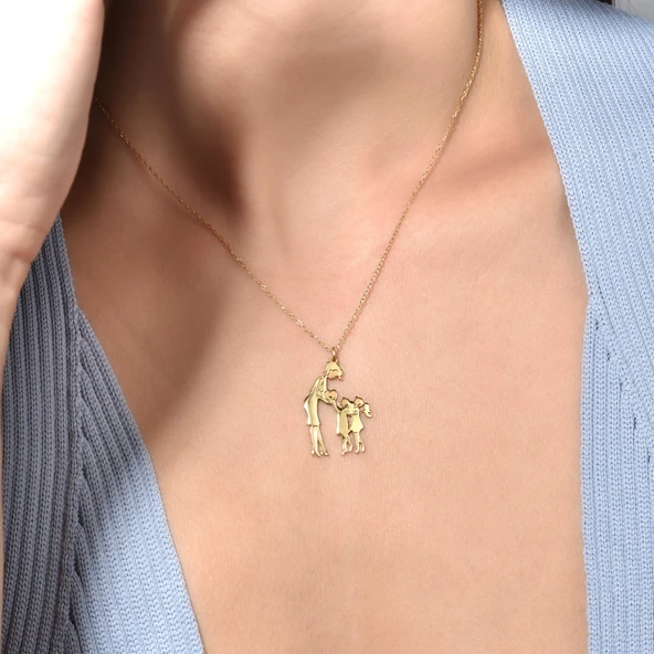 14 Ayar Altın Kaplama Anne ve İki Kız Çocuk Aile Aşk Gümüş Kolye - CN00445 - Resim 3