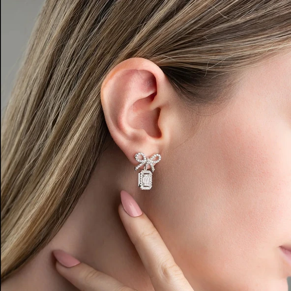 Vaoov 925 Ayar Gümüş Baget Taşlı Kurdele Küpe - Resim 5