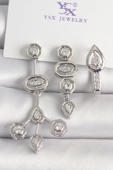 Pirinç Gümüş Renk Zirkon Taşlı Geometrik Model 3'Lü Kadın Kombin Küpe - EBJ250501W33124 ürün görseli