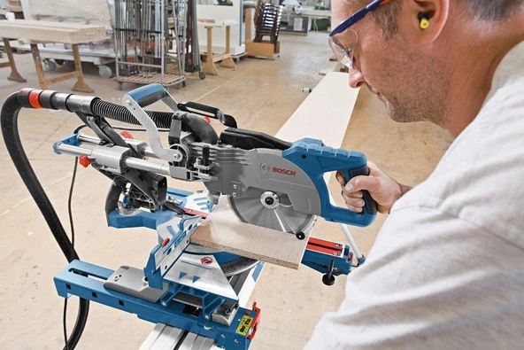 Bosch GCM 8 SJL 215MM Kızaklı Gönye Kesme Makinası - 3