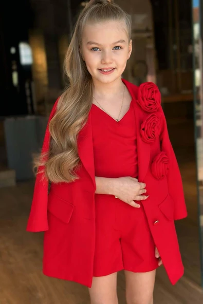 Kız Çocuk Gold Düğmeli ve Gül Broşlu Blazer Ceket Askılı Penye Bluz Kırmızı Şortlu Takım - Resim 3