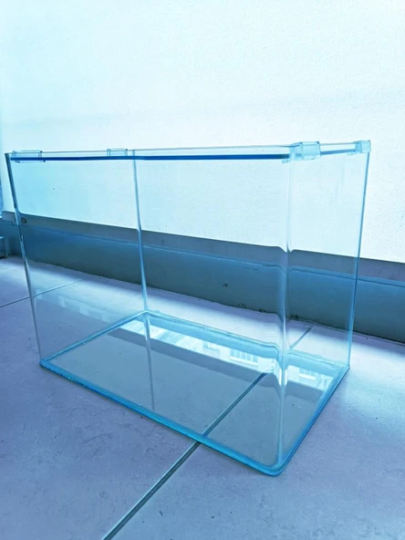 İthal Oval Kenarlı Akvaryum  40x25x32 h - 3