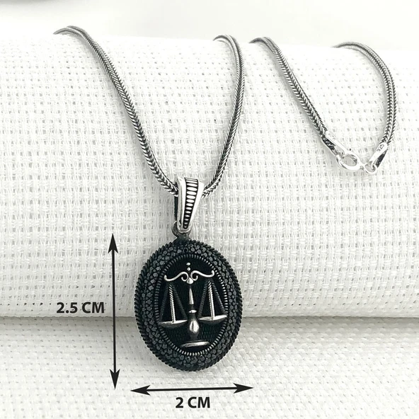 925 Ayar Gümüş Siyah Taşlı Adalet Terazisi Kolye - Resim 3