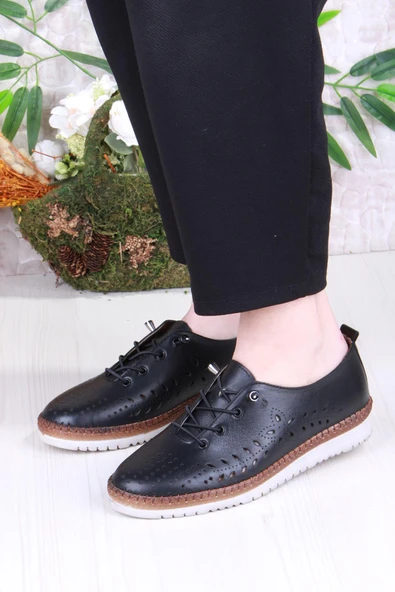 Mehmet Mete 1005 Rahat Lastik Bağcıklı Delikli Hakiki Deri Kadın Ayakkabı - Resim 2