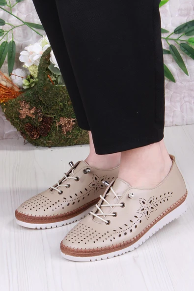 Mehmet Mete 1005 Rahat Lastik Bağcıklı Delikli Hakiki Deri Kadın Ayakkabı - Resim 7