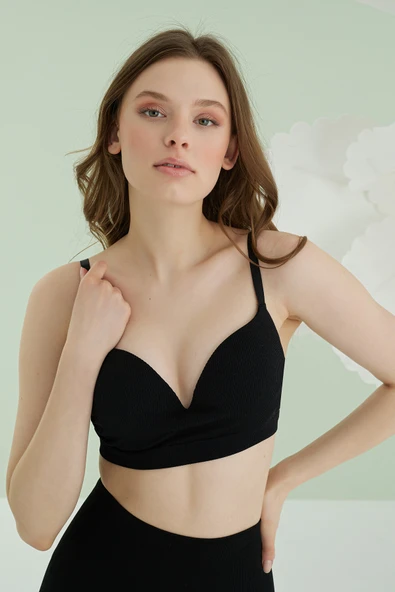 Siyah  Dikisşiz Süper Push Up Sütyen