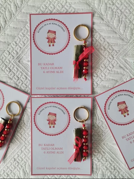 24 Adet Kişiye Özel 6 Ay Kına Hatırası Kırmızı Anahtarlık ve Paketlenmiş Kına Dağıtmalık Hediyelik - Resim 5