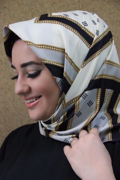 Desenli Eşarp