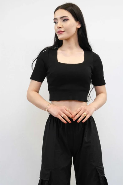 Kare Yaka Triko Crop Siyah