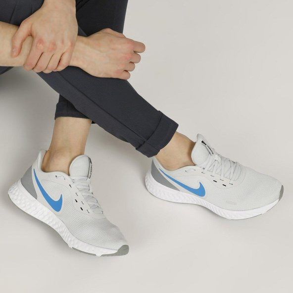 NİKE REVOLUTION 5 Yürüyüş Ayakkabısı GRİ Erkek - BQ3204-015 - Resim 8