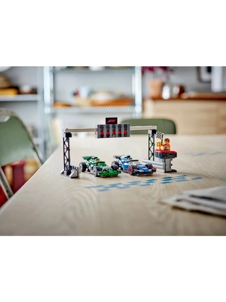 LEGO City Vcarb ve Sauber Yarış Arabalı F1® Gridi - 60474