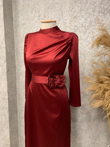 25Y3298 ELBİSE SATEN ÇİÇEK BRONŞLU ETEĞİ KALEM - 3