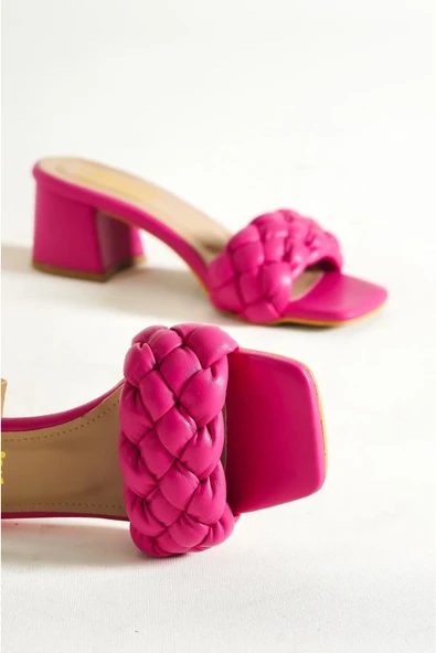 Capone Küt Burunlu Örgülü Orta Topuklu Kadın Terlik - Resim 2