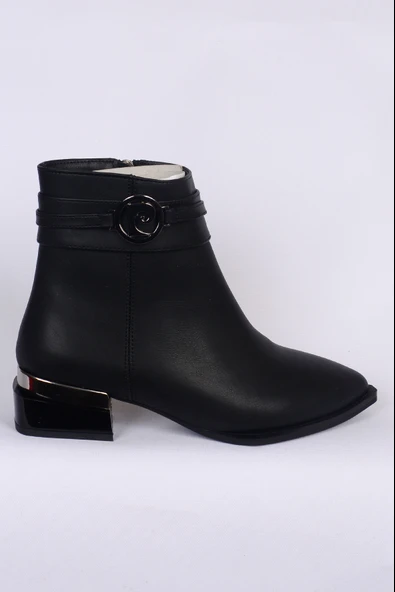Pierre Cardin 54007 Hafif Topuklu Deri Yandan Fermuarlı Halhal Detaylı Siyah Kadın Bot