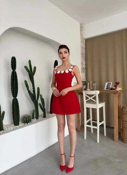 Alyosa Çiçek Detaylı Elbise - 5
